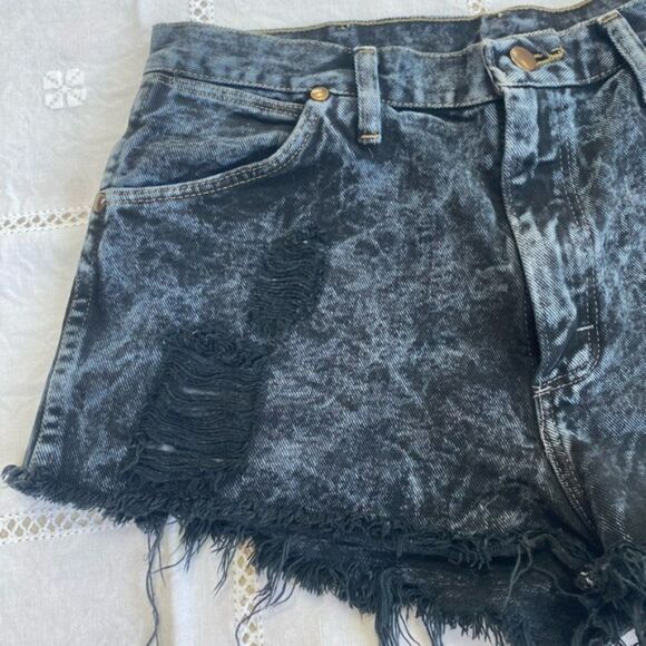 Custom Dyed Wrangler Cutoff Shorts - Picture 4 of 8